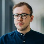Moderní profesionální muž, vzdělávání pro firmy, osobní rozvoj, firemní školení, business vzdělávání, motivace a rozvoj zaměstnanců, studium pro firmy.